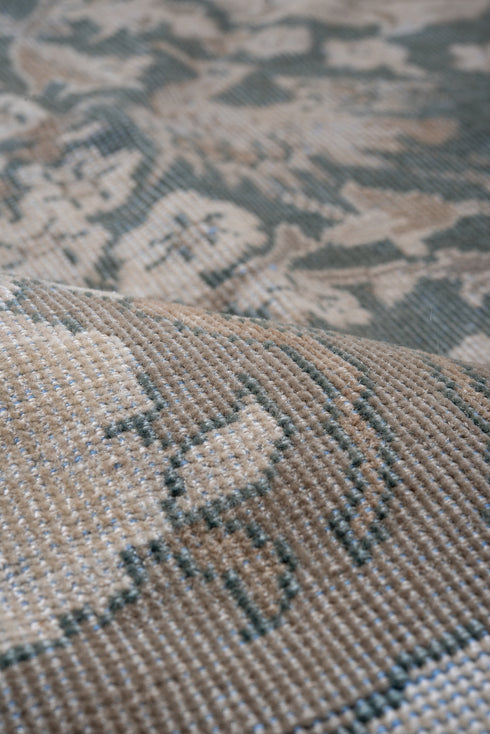 Vintage Sivas Area Rug (8' x 11')